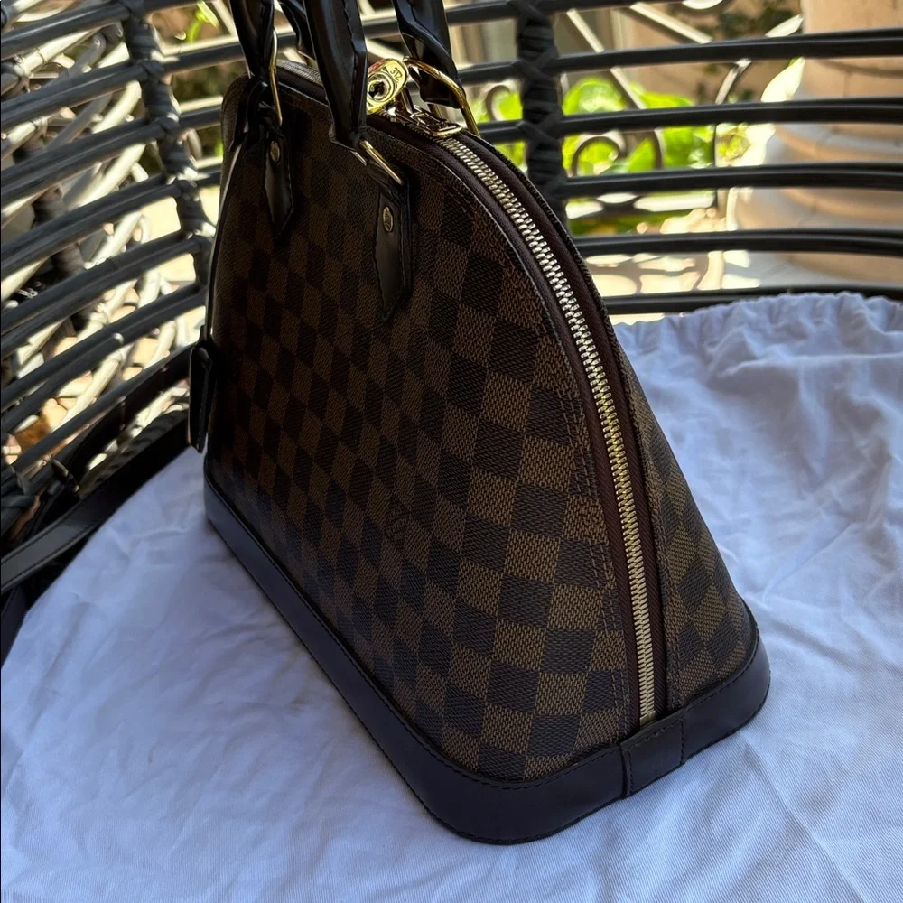 Louis Vuitton Alma pm - Picture 7 of 17